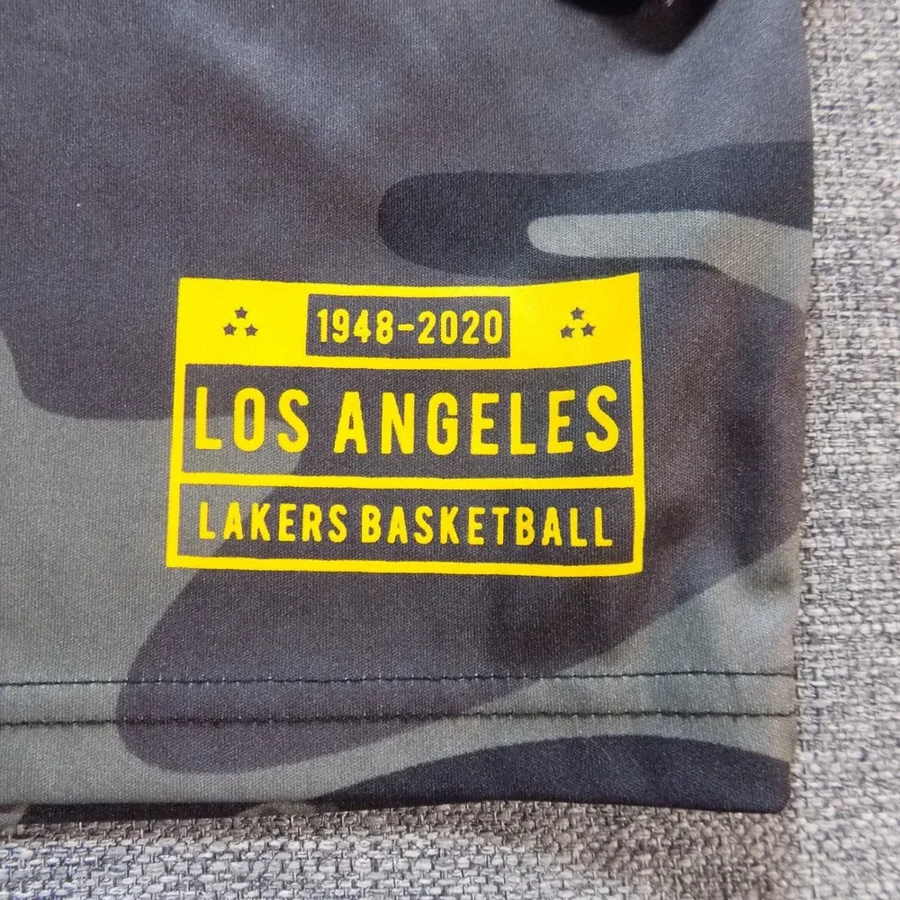 NBA Los Angeles Lakers Shirt Boys M 10-12 Camo Long Sleeve Excellent 1948-2020